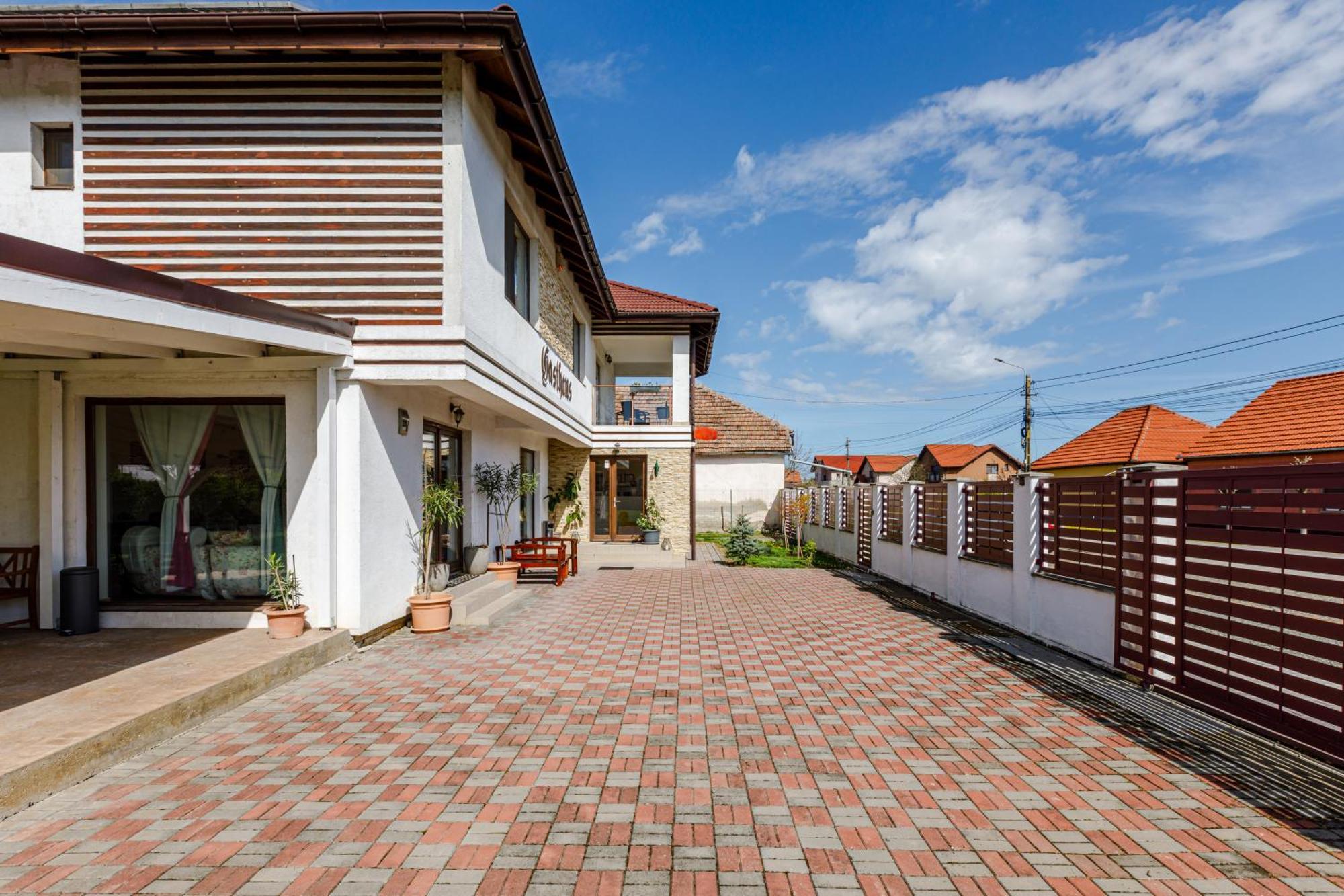 Gasthaus Sacalaz Hotel Тимишоара Екстериор снимка